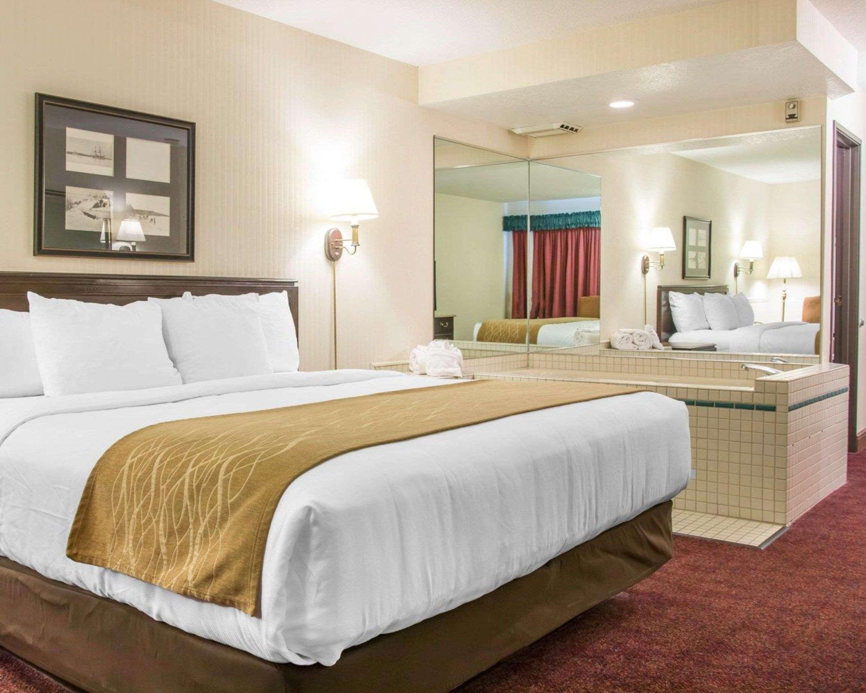 Comfort Inn Lakeside Mackinaw City Exterior foto