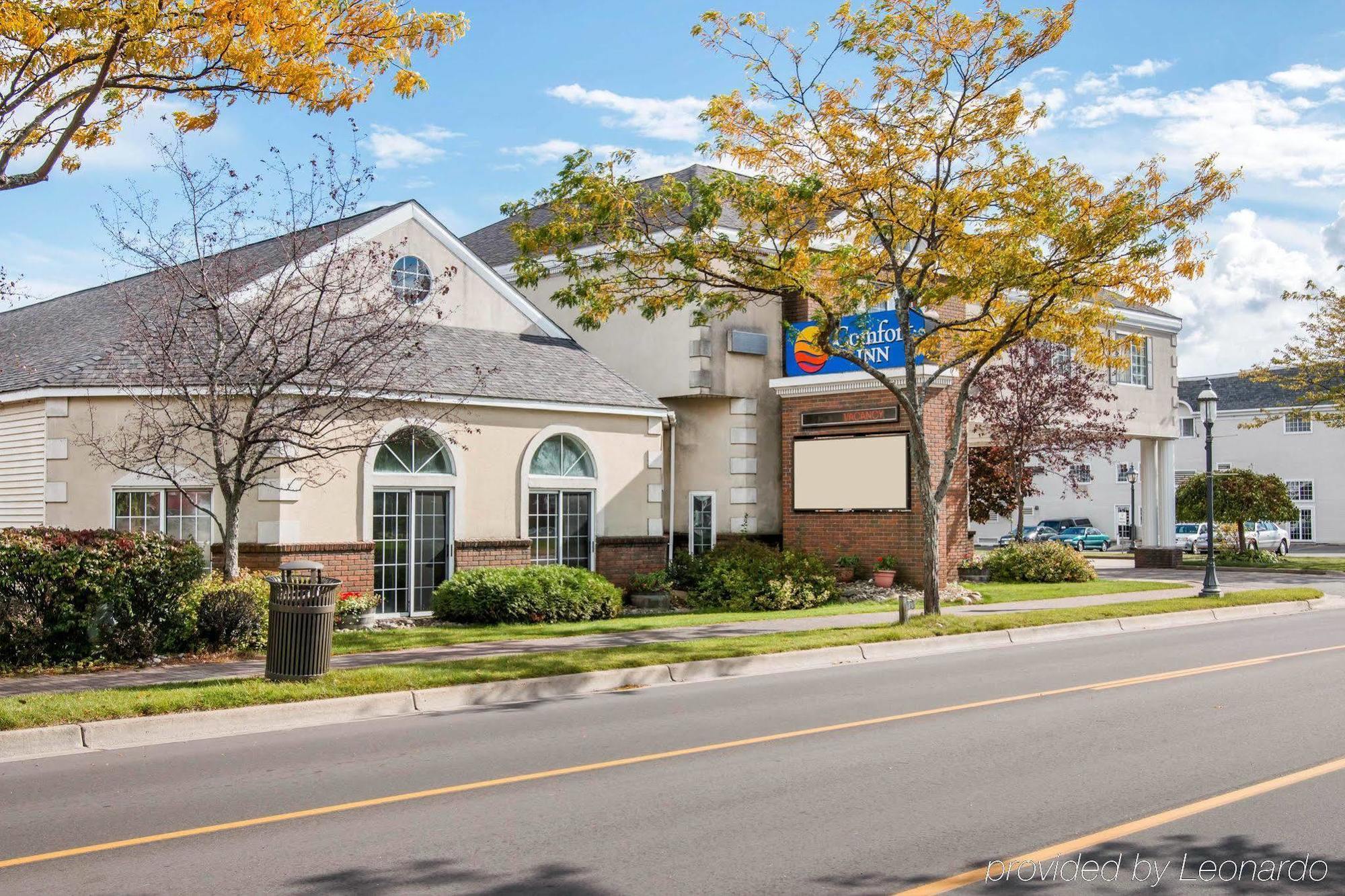 Comfort Inn Lakeside Mackinaw City Exterior foto