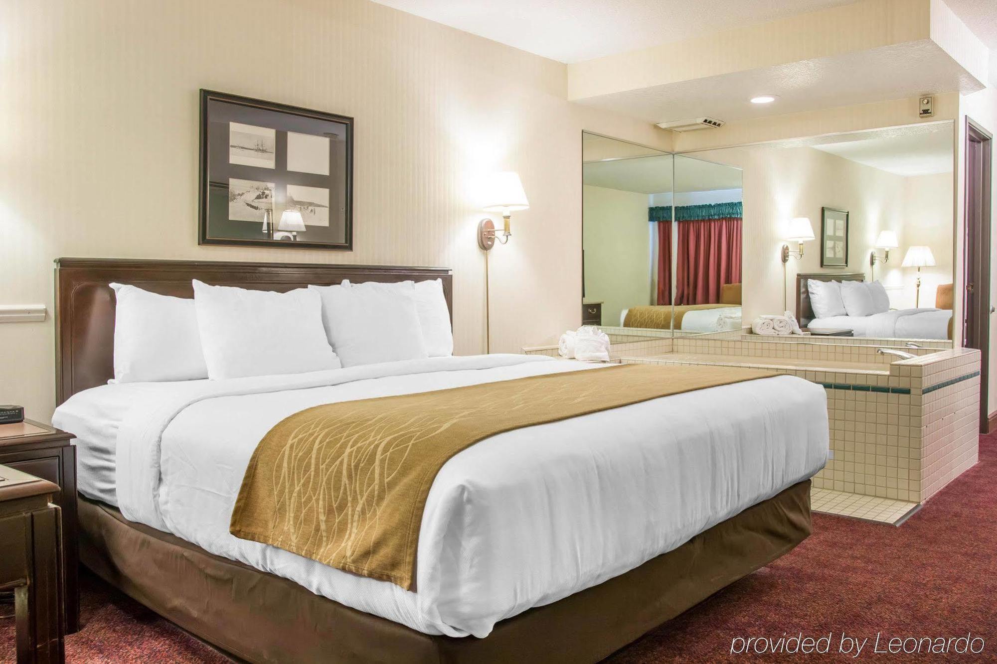 Comfort Inn Lakeside Mackinaw City Exterior foto